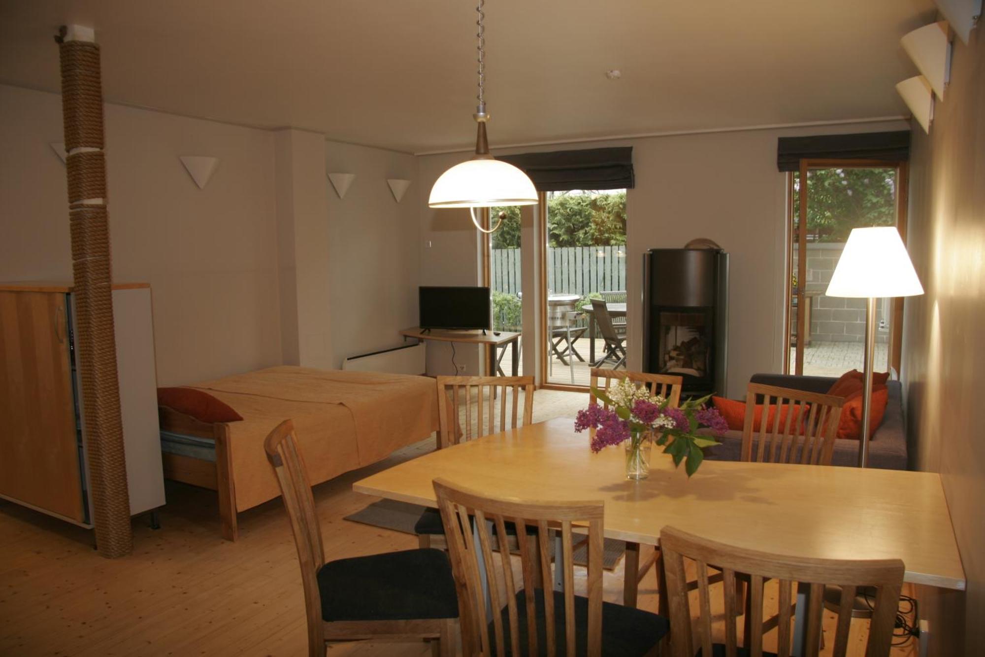 Villa Meri Apartments Пярну Стая снимка